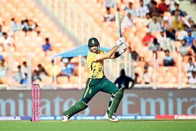 India thrash Zimbabwe in T20 World Cup; South Africa reserve spot in semi-finals