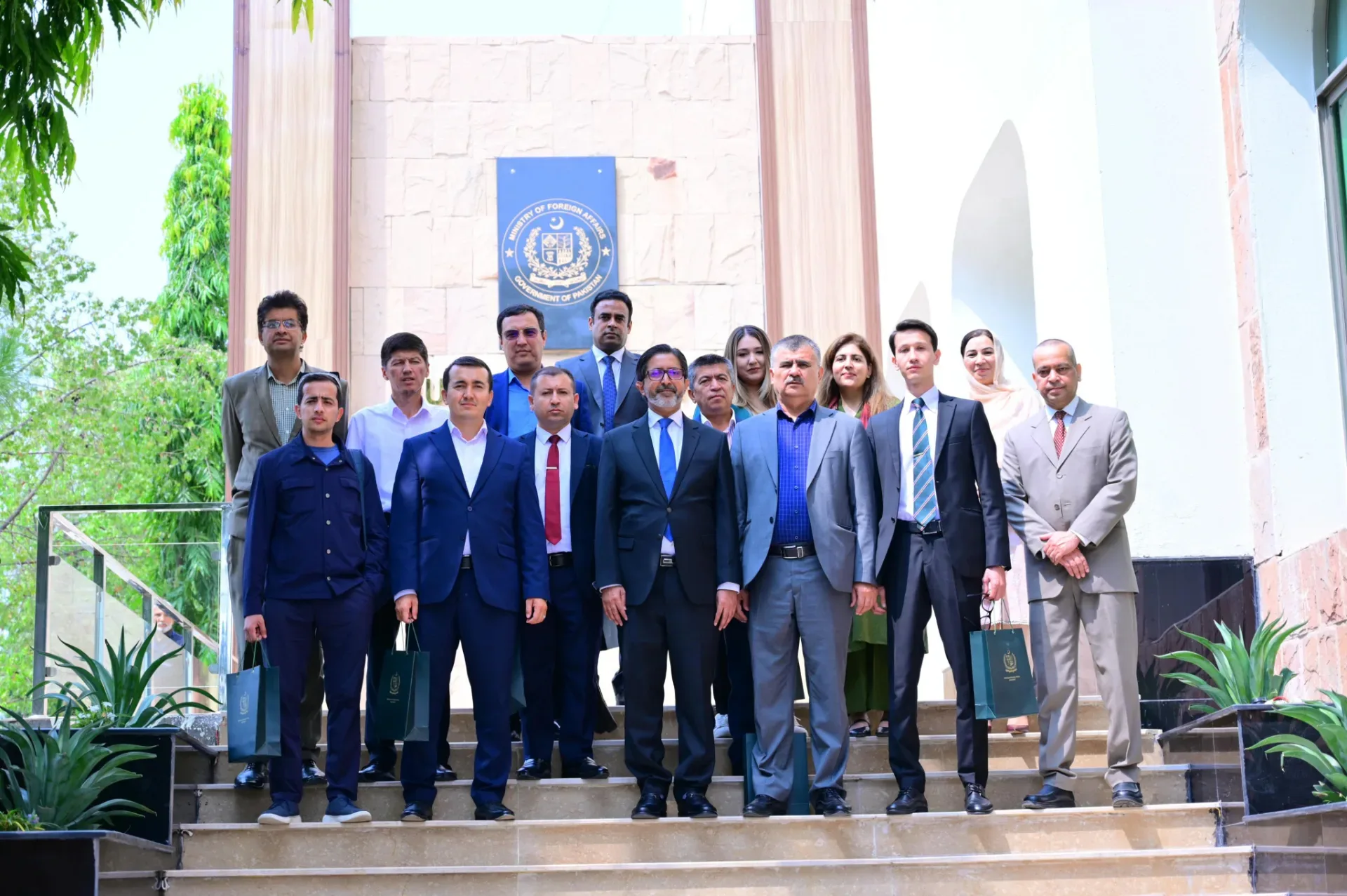 Pakistan Foreign Office Engages Uzbek Media on Bilateral Relations